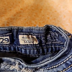 EUC SIZE 29 STRAIGHT LEGGED MISS ME JEANS